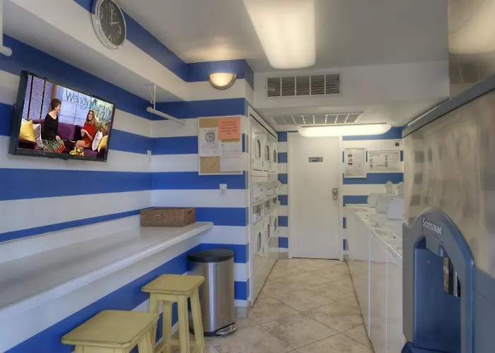 142 Fully Furnished 1br Suite-pet Friendly *