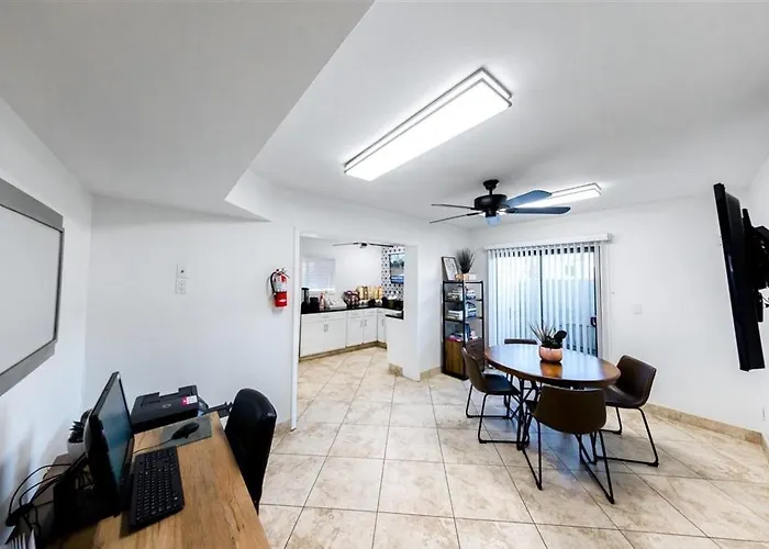 142 Fully Furnished 1br Suite-pet Friendly
